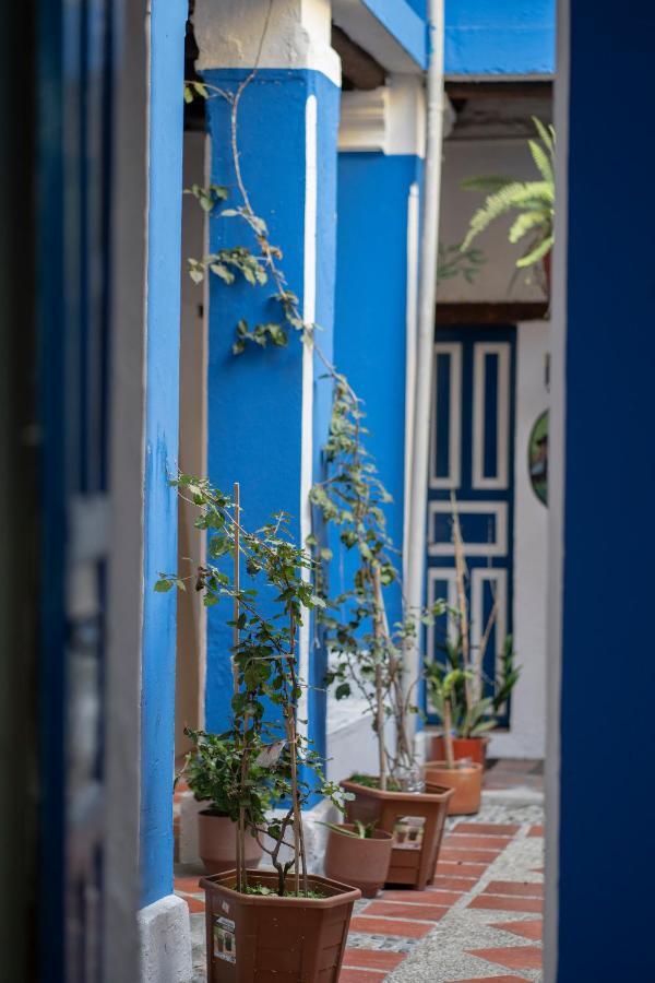 Blue Door Housing Historic Quito Hotel Exterior foto