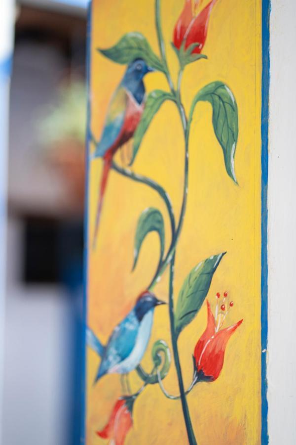 Blue Door Housing Historic Quito Hotel Exterior foto
