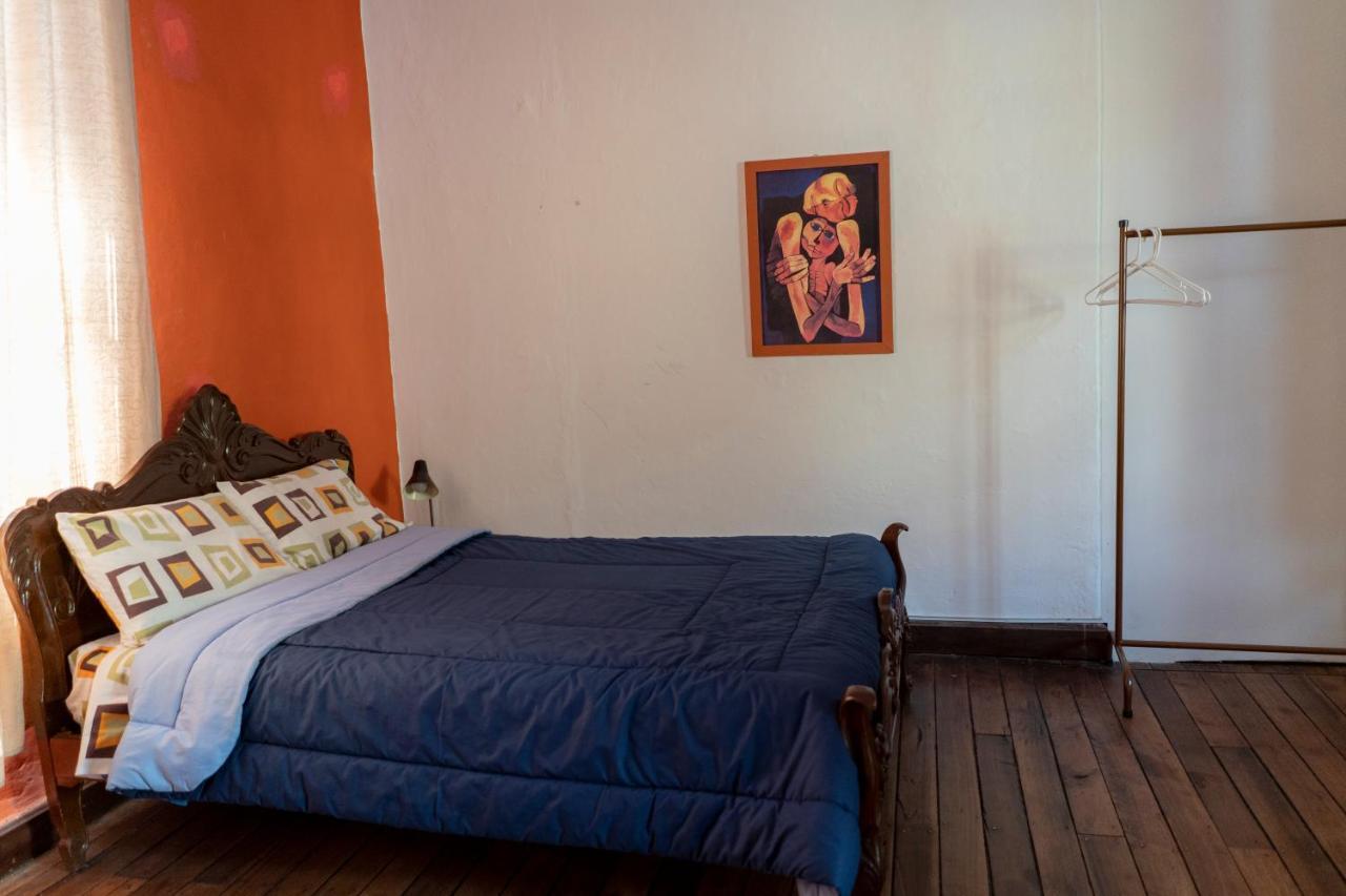 Blue Door Housing Historic Quito Hotel Exterior foto